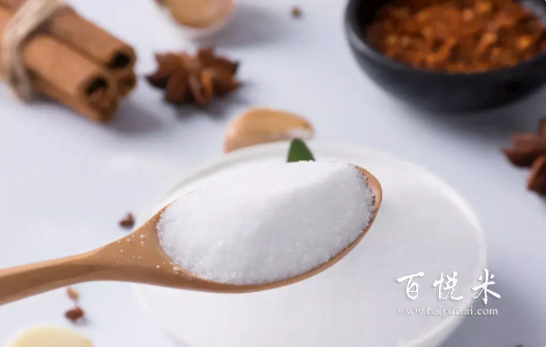 為什么做面包要放鹽？鹽對于面包有什么作用？快來了解